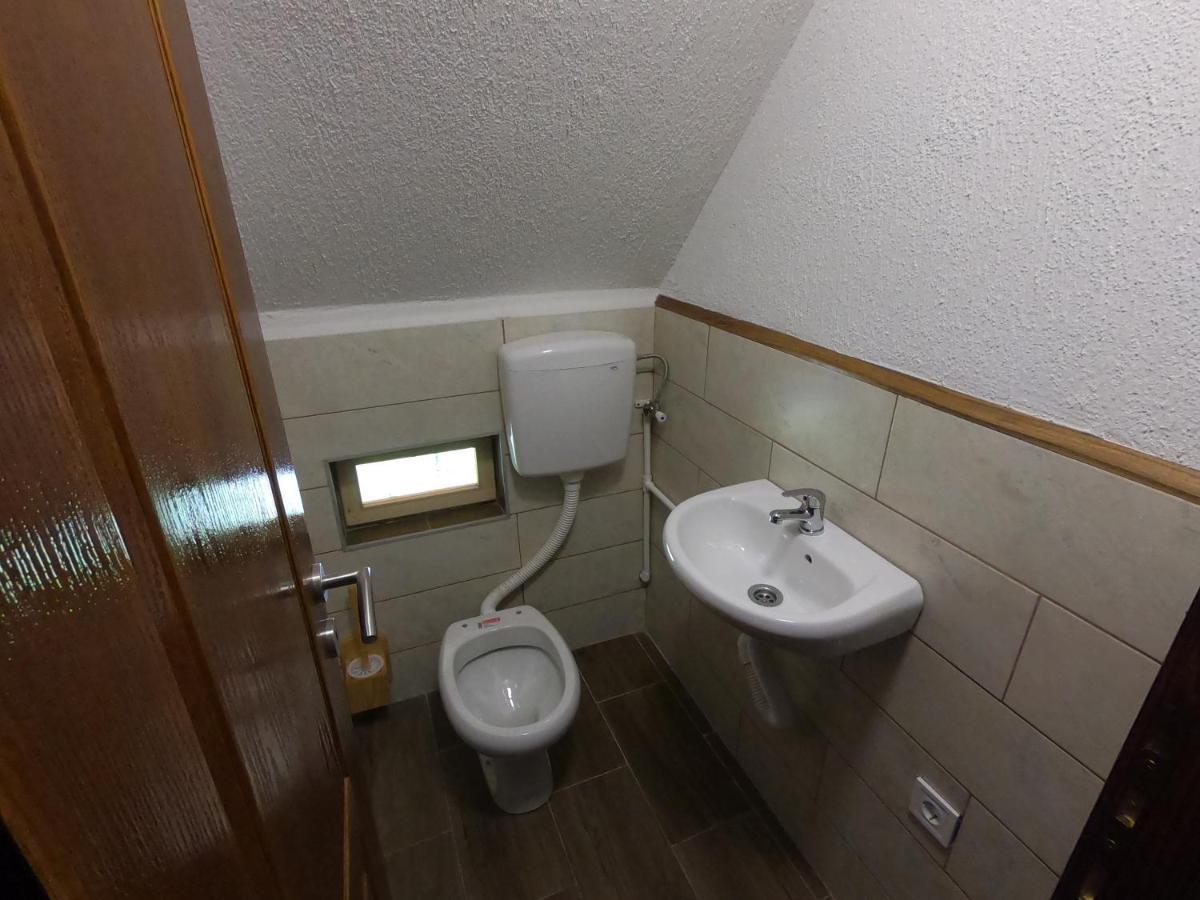 Guest House Tara 자블야크 외부 사진