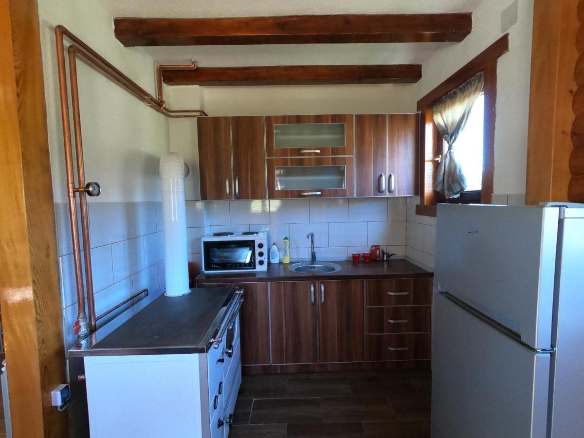 Guest House Tara 자블야크 외부 사진