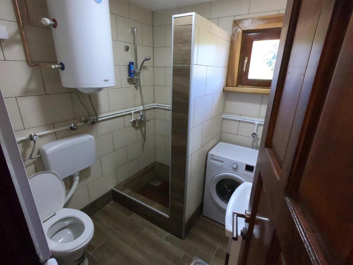 Guest House Tara 자블야크 외부 사진