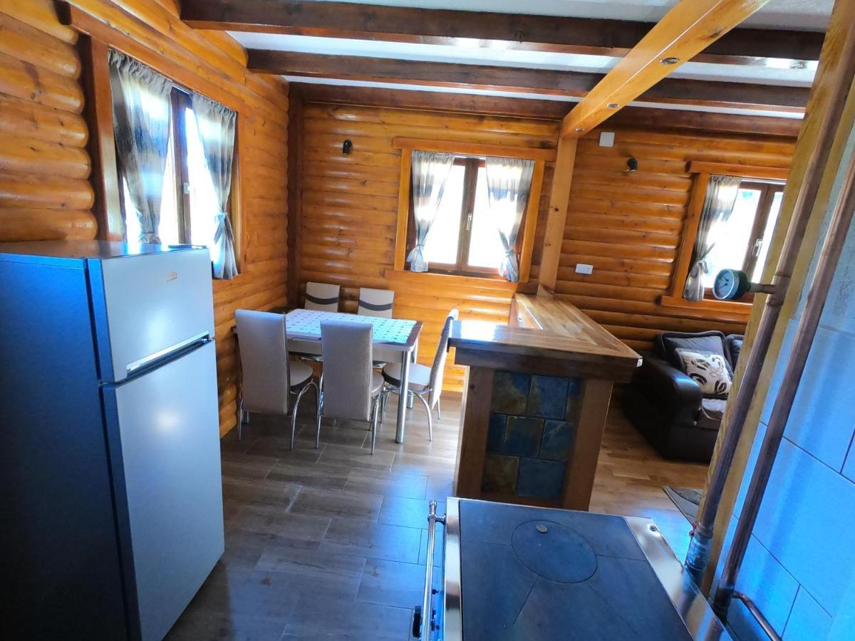 Guest House Tara 자블야크 외부 사진
